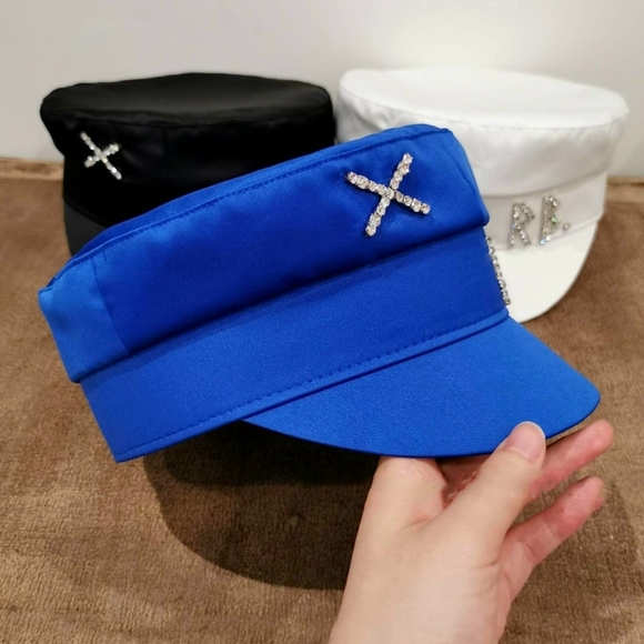 Dosomi Beret Hat - Picture 2 of 3